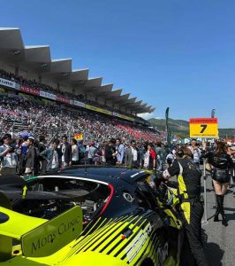 Pitting at the Fuji Sppedway
